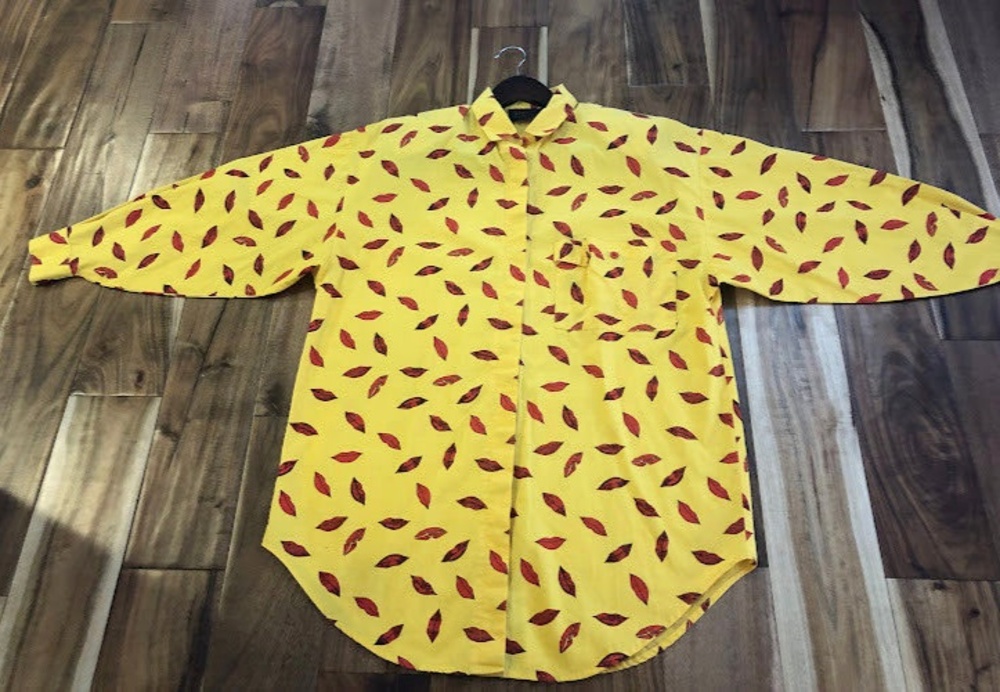 PASTA Crazy 80s Yellow Red Lips Button-Up Shirt Sz Small RARE Lipstick y2k VGT